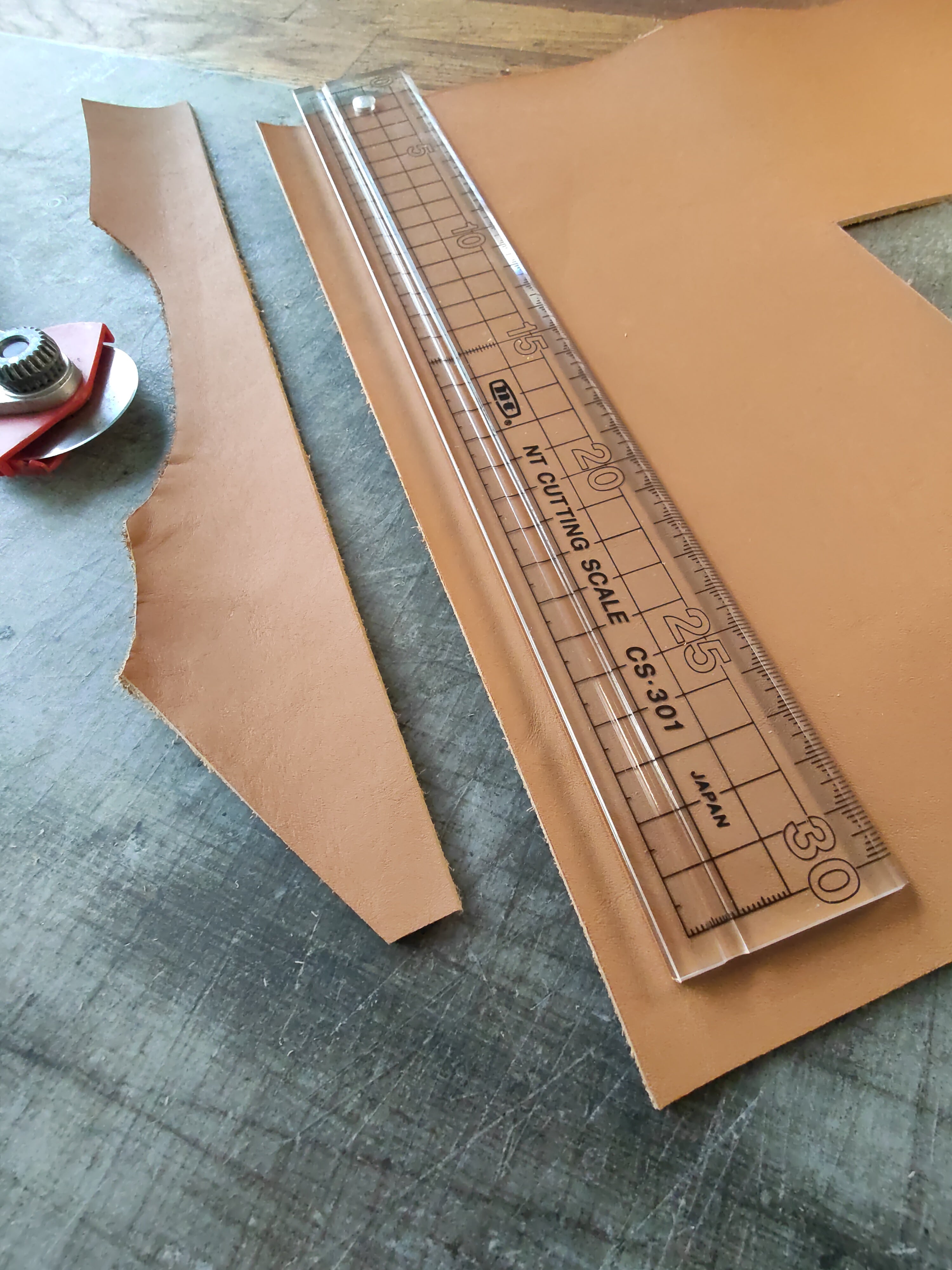 1pc 30cm Acrylic Tailor Ruler Cutting Ruler Garment Design Ruler With  Various Scale And Angle Lines, High Transparency, Skid Proof And Wear  Resistant