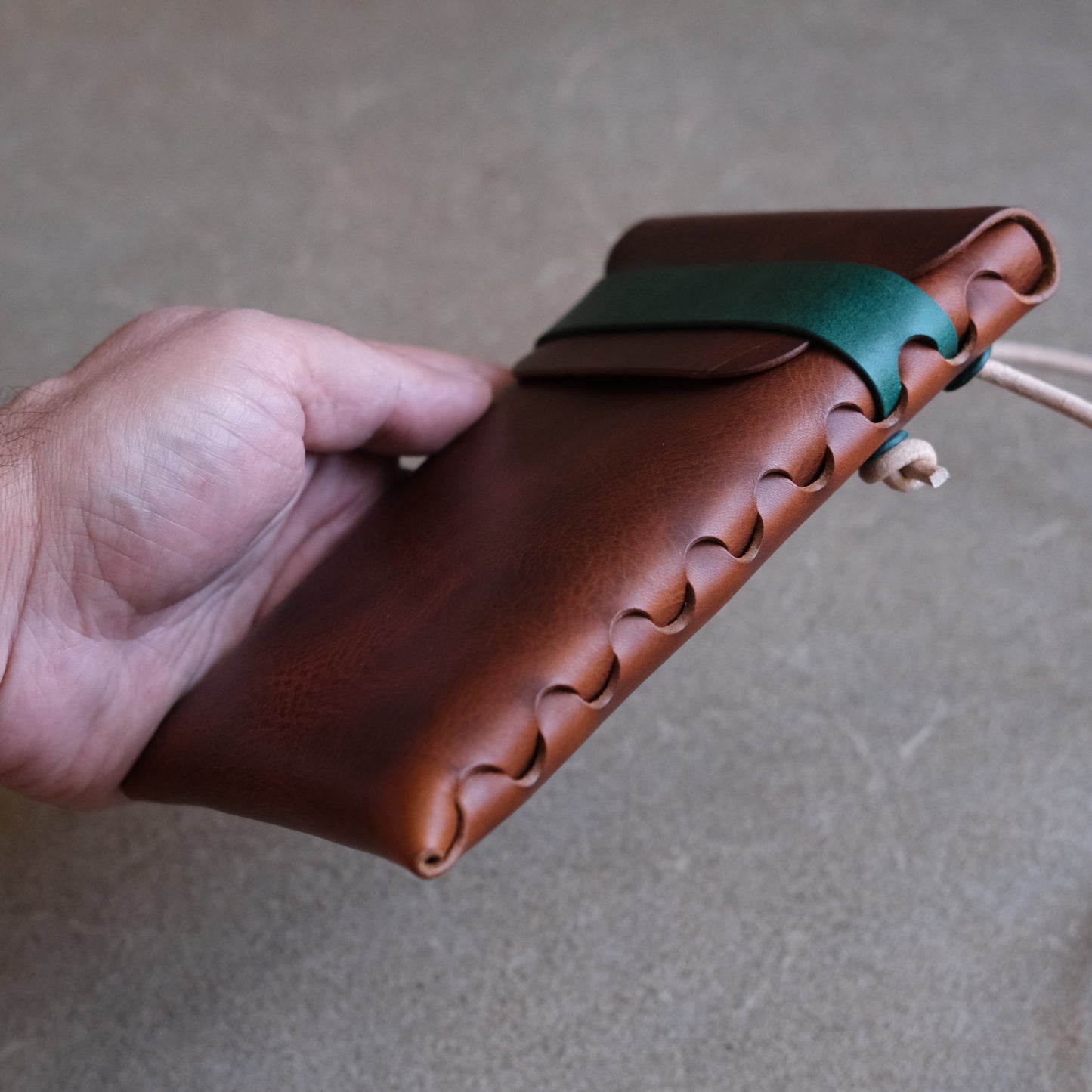 The Patache Phone Sling