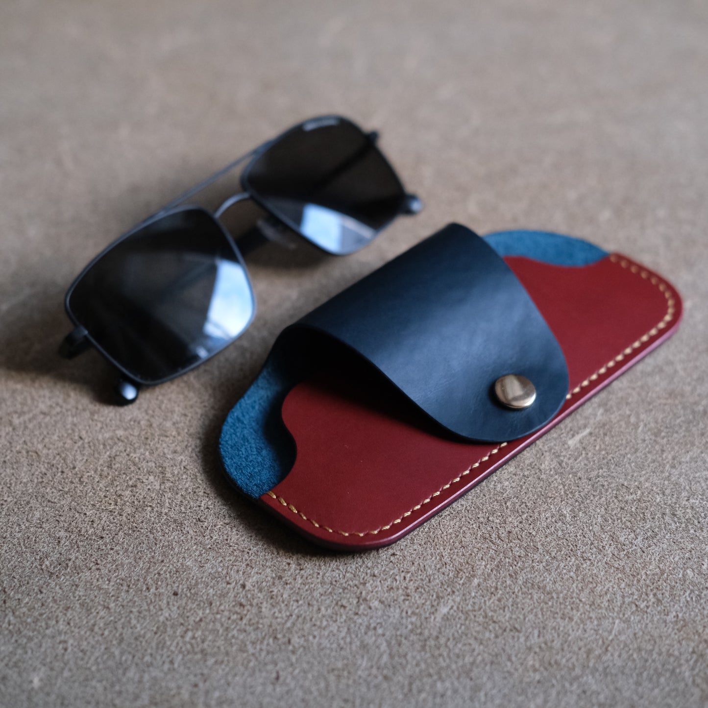 The Glasses Holder